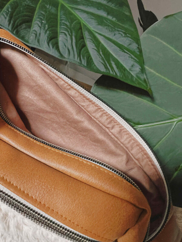 4fecc97e-7b82-494e-83a6-d2eb84ebf442 Sac Banane Cocoon Mocha