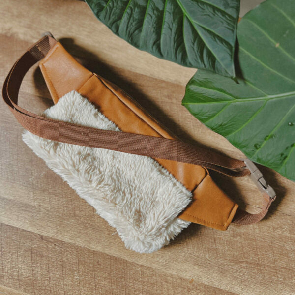 e2d84a27-948c-45b3-911a-ae37839b6333 Sac Banane Cocoon Mocha