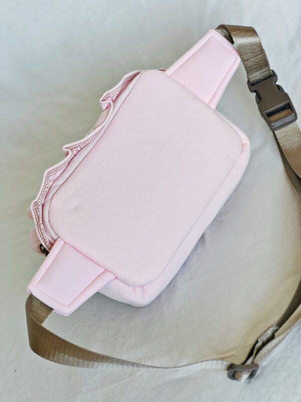 d86df035-ff3d-4efb-9db6-95e265b0e982 Sac Banane Mona